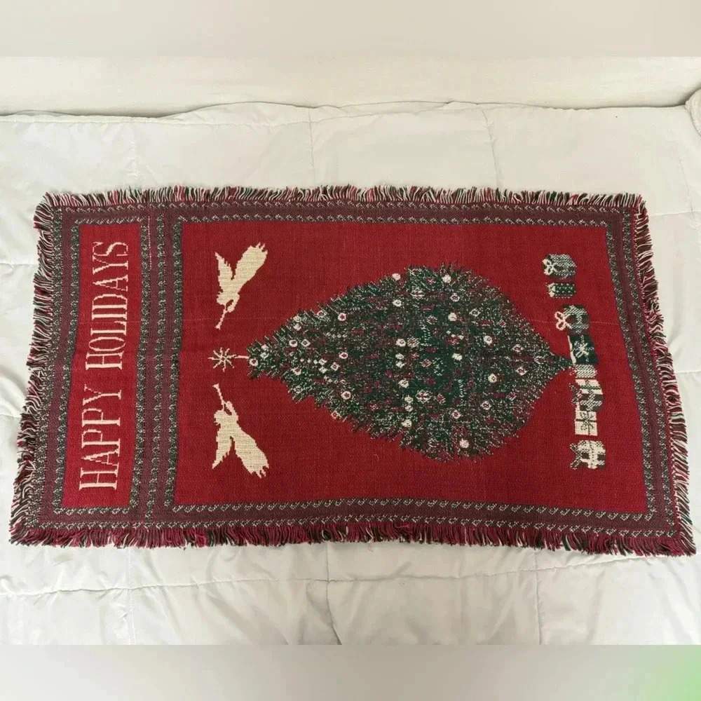 Vintage Christmas Happy Holidays Throw Blanket Tapestry Wall Hanging TableRunner - Picture 9 of 9